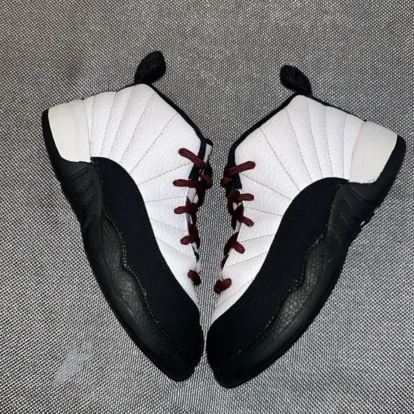 Jordan 12s Royalty Taxis size 10c - Picture 3 of 6